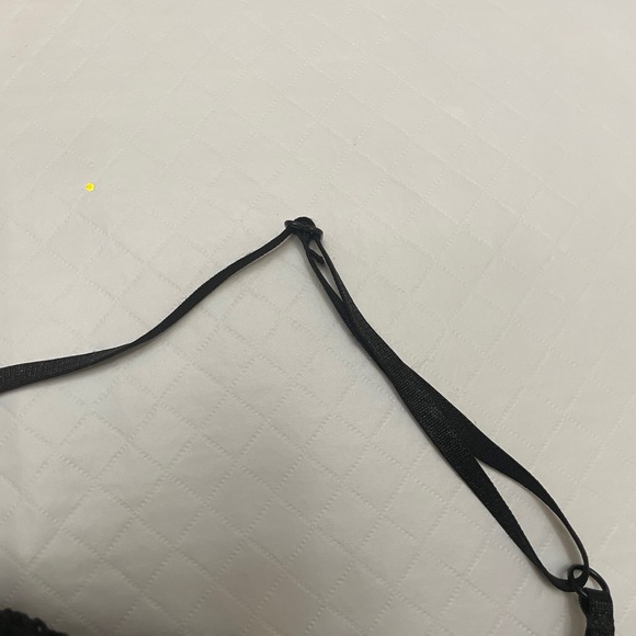 Acemi Black Lace Bra in Size large. Unadjustable Zippered back. - Picture 6 of 9